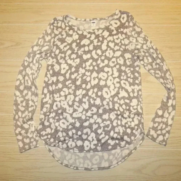 Old Navy Tops - OLD NAVY Women Size S Top 76% Rayon 20% Polyester 4% Spandex Long Sleeve.